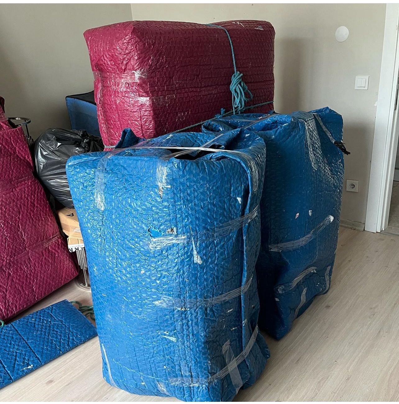 Tüm Eşyalarınızı Sarıyoruz